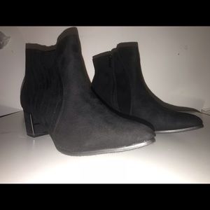 Cloudwalker by Avenue Womens Booties 12W